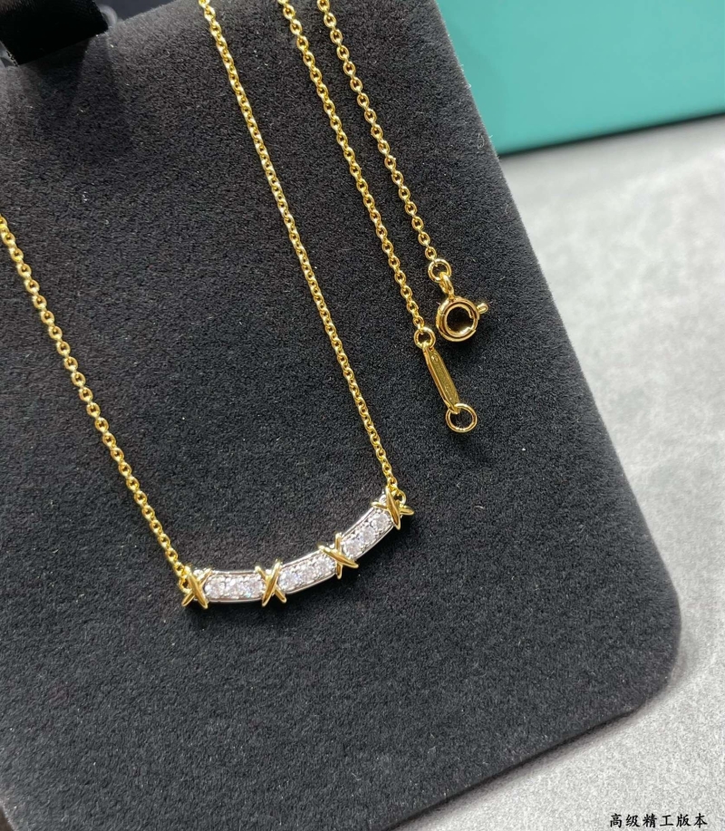 T*f*ny necklaces